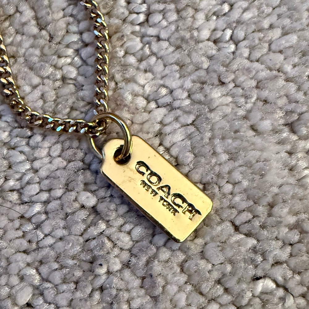 Coach gold hangtag necklace - Picture 2 of 3